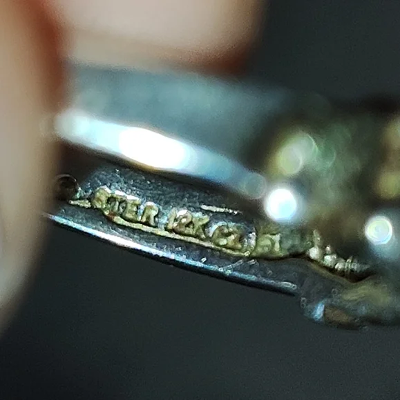 Gorgeous 3 Stone Ring Silver And 12k Gold - Picture 4 of 4